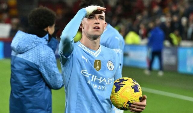 Foden derribó el muro Flekken, quien al menos consumó un récord de paradas