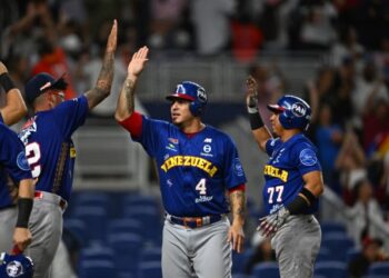 Ramillete decisivo le dio la victoria a Tiburones frente a Naranjeros en la Serie del Caribe