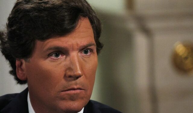 ¿Tucker Carlson podrá ser sancionado por la Unión Europea por entrevistar a Putin en Moscú?