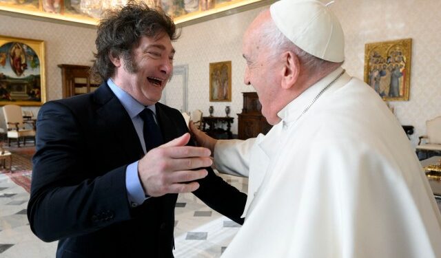 Javier Milei y el papa Francisco estuvieron reunidos más de una hora en el Vaticano