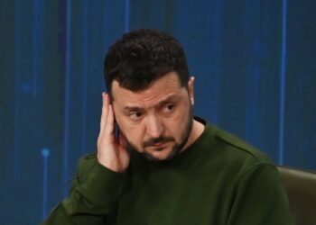 Zelenski aterriza en Albania para pedir apoyo a “la paz justa” en Ucrania