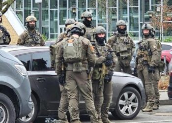 Alerta en Alemania: varios heridos en un ataque con arma blanca en un colegio (Videos)