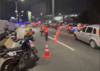 Ya cerraron la autopista Francisco Fajardo a la altura del Distribuidor El Pulpo (Video)
