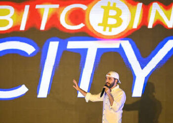 Bukele afirmó que El Salvador no venderá su bitcoin pese a la alza de su valor