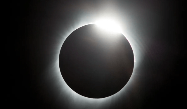 ¿Puede el eclipse total solar de 2024 afectar a tu teléfono? Esto es lo que dicen los expertos