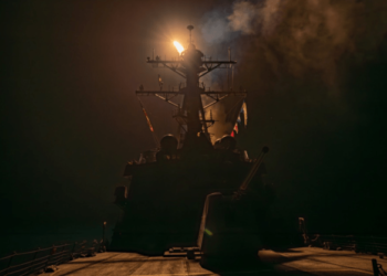 EEUU destruyó seis misiles de crucero y multiples drones lanzados por hutíes contra buques en el Mar Rojo