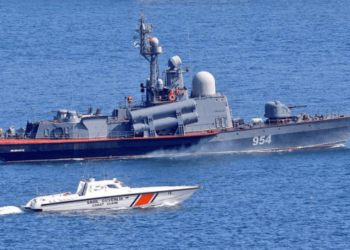 Drones ucranianos hundieron en Crimea una corbeta rusa armada con misiles supersónicos (Video)