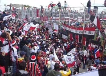 Violencia en los estadios de Argentina se cobró la vida de un hincha (Video)