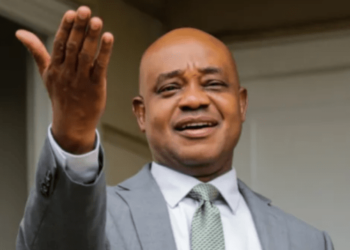 Petro encargó la Cancillería al embajador de Colombia en EEUU tras suspensión de Leyva