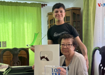 Conoce a “Mami Nena”, una abuela gamer experta en “Free Fire”