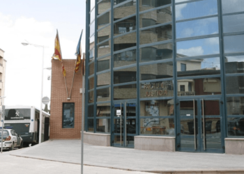 Horror en España: desalmado degolló al conejo de su pareja, lo cocinó y la obligó a comérselo