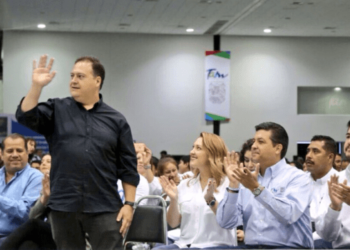 El hijo de Pablo Escobar exhorta a los jóvenes a alejarse de las drogas