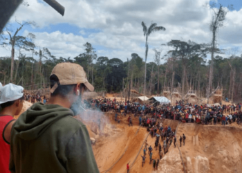Derrumbe en yacimiento ilegal dejó a múltiples mineros tapiados en Bolívar (Video)