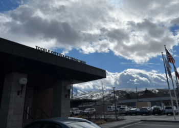 Escalofriante caso en EEUU: niño de nueve años mató a un familiar de un disparo en la cabeza