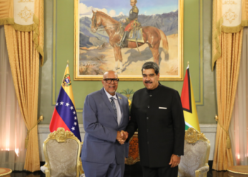 Maduro recibió cartas credenciales del nuevo embajador de Guyana en Caracas