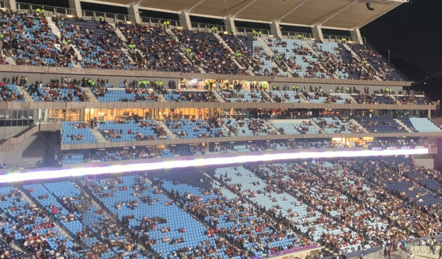 Estadio Monumental Simón Bolívar se quedó a medias en el concierto de Maluma