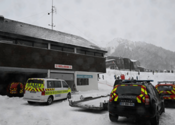 Cuatro esquiadores perdieron la vida al ser embestidos por una avalancha en Francia