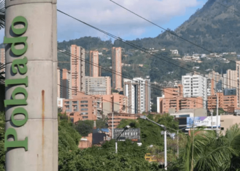 Venezolano fue apuñalado junto a su novio estadounidense en exclusivo barrio de Medellín