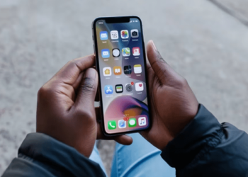 Por qué no usar fundas transparentes para el celular
