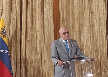 Jorge Rodríguez dijo que venezolanos en EEUU y Argentina no podrán votar por falta de representación consular