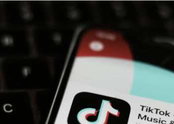 Por qué TikTok saca de su catálogo musical canciones de Taylor Swift, Harry Styles, Bad Bunny y Ariana Grande