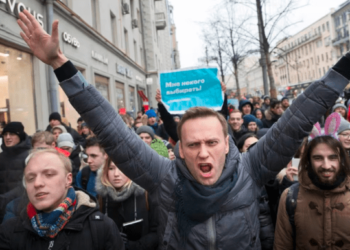 “La esperanza ha muerto”: conmoción entre los jóvenes de Moscú por la muerte de Navalni