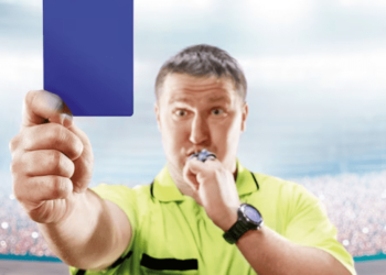 Polémica en el fútbol mundial: Expertos opinan sobre la posible implementación de la tarjeta azul