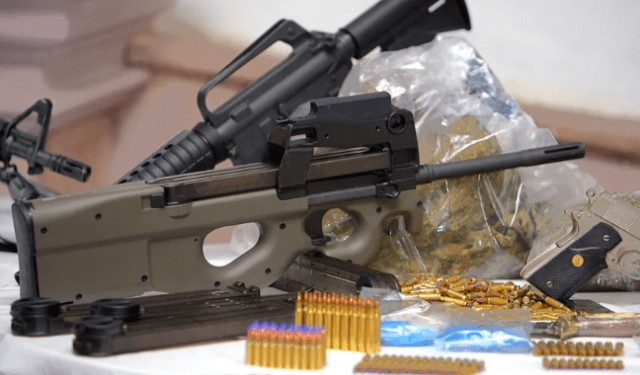 Nueva ley de Florida endurecería penas a menores involucrados en delitos con armas