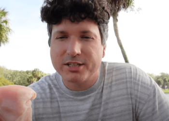 Prometió comer pollo crudo durante 100 días: ¿qué enfermedades podría adquirir?