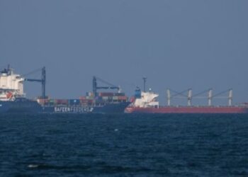 Rebeldes hutíes habrían atacado barco con destino a Irán