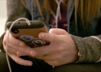 Cortes de telefonía celular afectan a miles de usuarios en EEUU