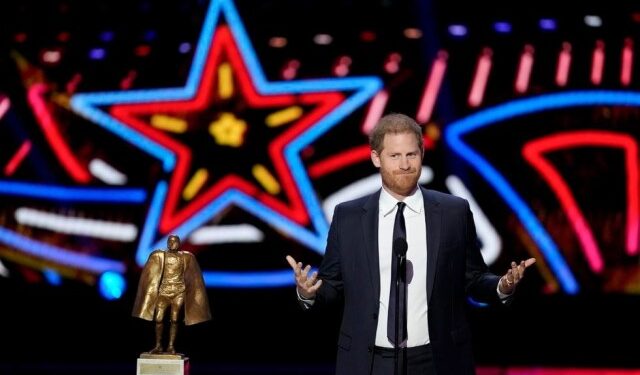 El príncipe Harry reaparece en Las Vegas con un irónico discurso en el que no menciona a su padre