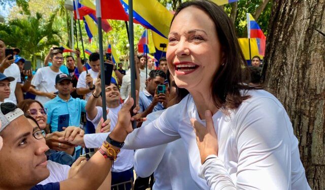 María Corina Machado asistió a encuentro con unos jóvenes en Aragua (FOTOS)