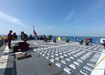 Incautan más de tres toneladas de cocaína y detienen a seis venezolanos en el mar Caribe