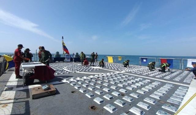 Incautan más de tres toneladas de cocaína y detienen a seis venezolanos en el mar Caribe