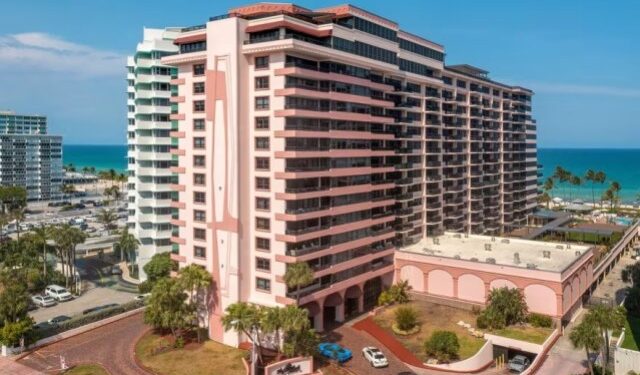 Atraparon a “Spider-Man” en Miami Beach: usaba habilidades acrobáticas para robar joyas en hotel