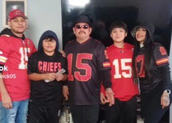 “Caí al suelo y me escondí”: Niño sobrevivió de milagro durante tiroteo en celebración de los Chiefs