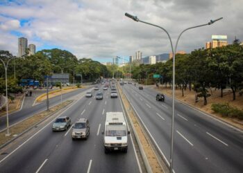 EN IMÁGENES: ante el cierre de vías anunciado por el chavismo, así se encuentra Caracas este #29Feb