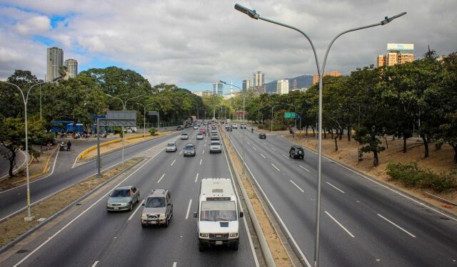 EN IMÁGENES: ante el cierre de vías anunciado por el chavismo, así se encuentra Caracas este #29Feb