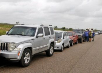 Hasta 10 días tardan usuarios para poner gasolina subsidiada en Maturín