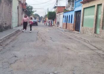 Vecinos de Santa Rita en Aragua claman por la reparación urgente de las calles, pero el alcalde “se hace el loco”