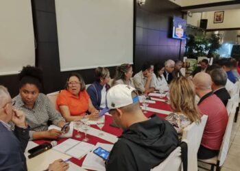 Empresarios proponen modelo para reactivar la economía de Bolívar