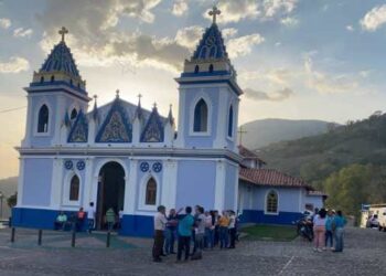 Habitantes de Montecarmelo en Táchira esperan por reparación de la vialidad para recuperar el turismo en la zona