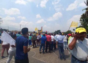 Intimidación y violencia marcaron recorrido final de María Corina Machado en Sucre