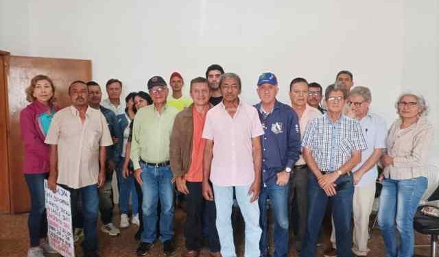 Grupo de docentes del Táchira crean Comando para apoyar el “600 K” de María Corina Machado