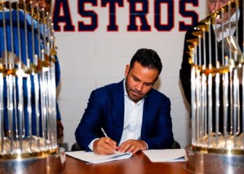 José Altuve destacó que su apego familiar a los Astros fue clave en la extensión de contrato