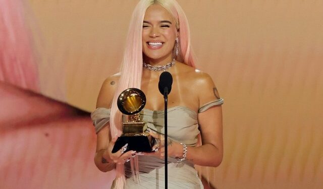 Karol G recibirá el premio a la mujer del año en los Billboard femeninos 2024