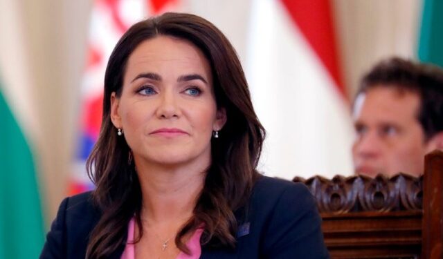 Presidenta de Hungría renunció tras otorgar polémico indulto en un caso de abuso infantil