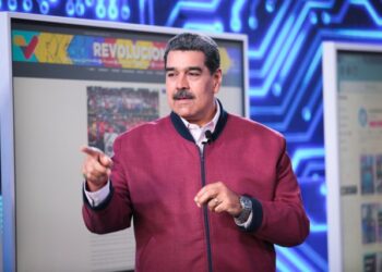 El chiste del día: Maduro dijo que Barcelona y Puerto La Cruz “le dan tres patadas” a Nueva York