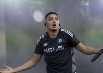 El rapero Morad acepta dos años de prisión por instigar a lanzar piedras a policías en una grabación